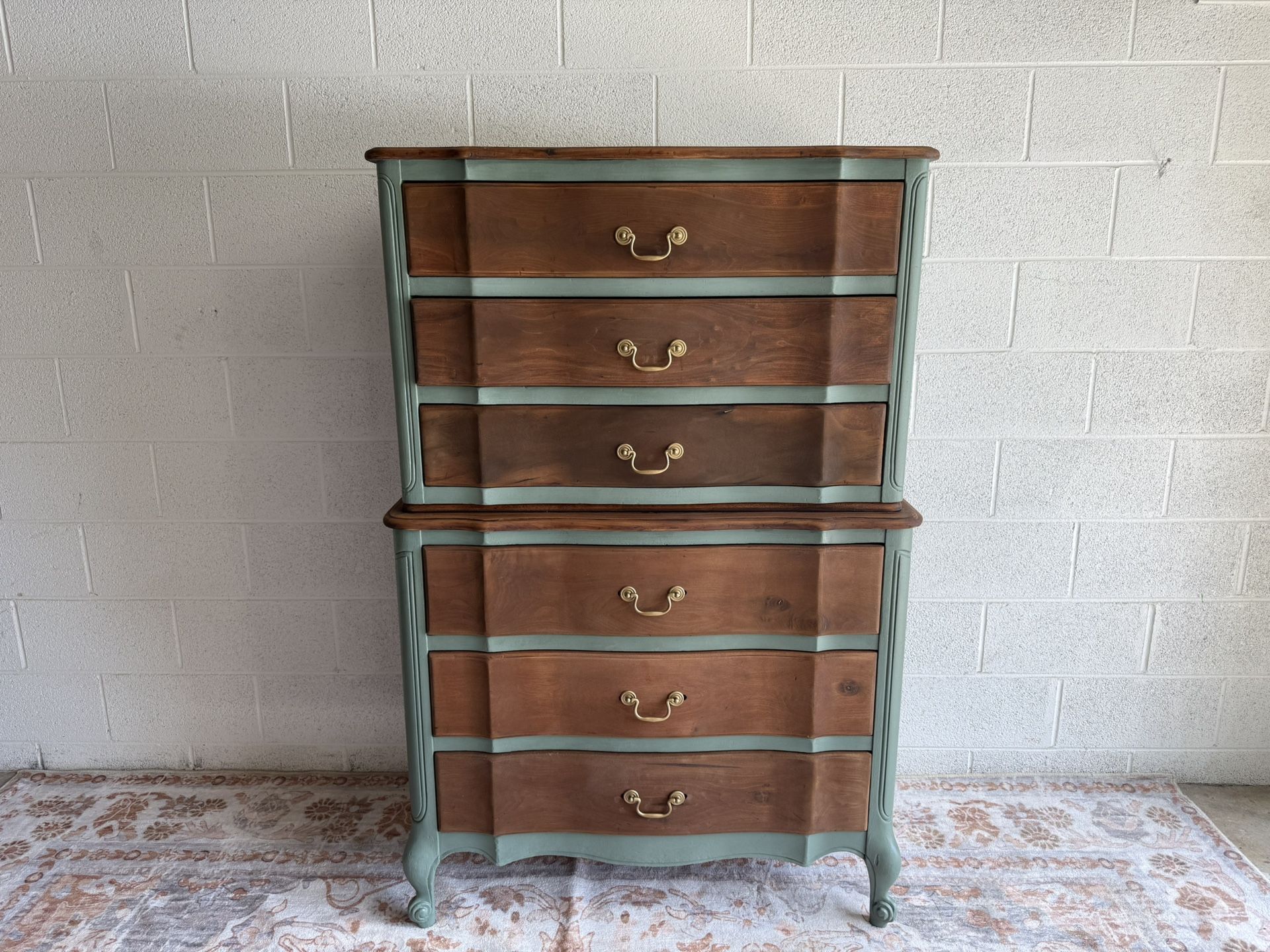 🌿 Vintage 2-Piece 6-Drawer Dresser – Refinished in Wood & Sage Green