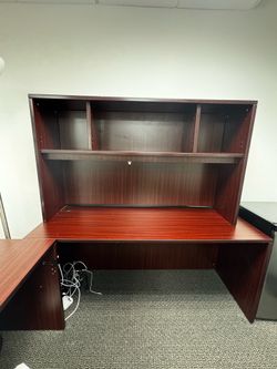 L-Shaped Office Desk with Hutch