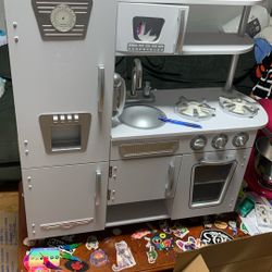 Play Kitchen
