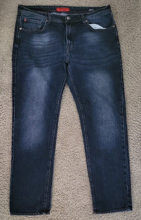 Slim Jeans For Menz ( 34W And 30 L )