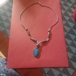 VINTAGE  TURQUOISE  NECKLACE 
