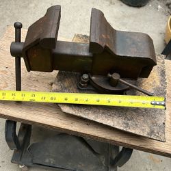 Bench Vise