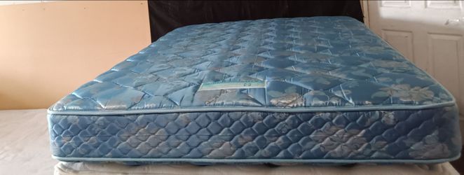 Queen Size Mattress (Colchón Queen Size)
