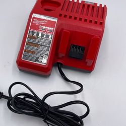 Milwaukee M18 And M12 Car Charger