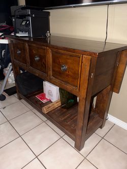 Beautiful Solid Wood Extendable Buffet / Sofa Table