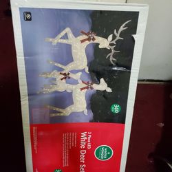 White Light-Up LED Deer Family 3-Piece Set