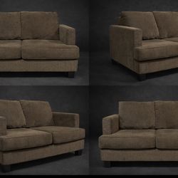 Living Spaces Loveseat- Great Condition