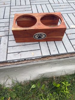 Dog water and food holder (no bowls)