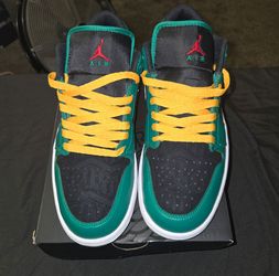 Air Jordan 1 Low SE (Holiday Special) Sz 9.5 M