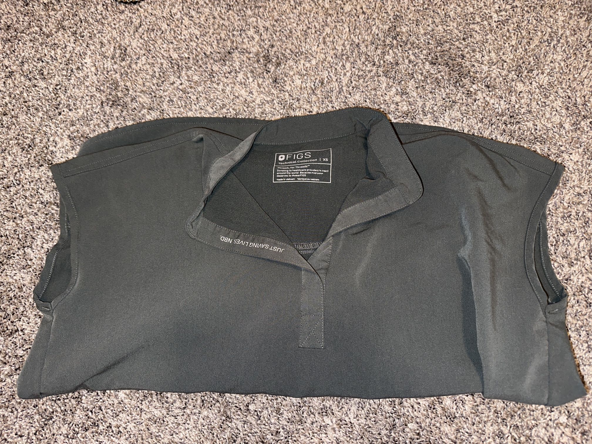 Figs bonsai limited edition color Rafaela oversized scrub top