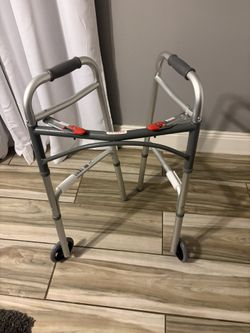 Adult Walker With Weels