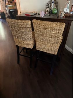 2 Bar stools