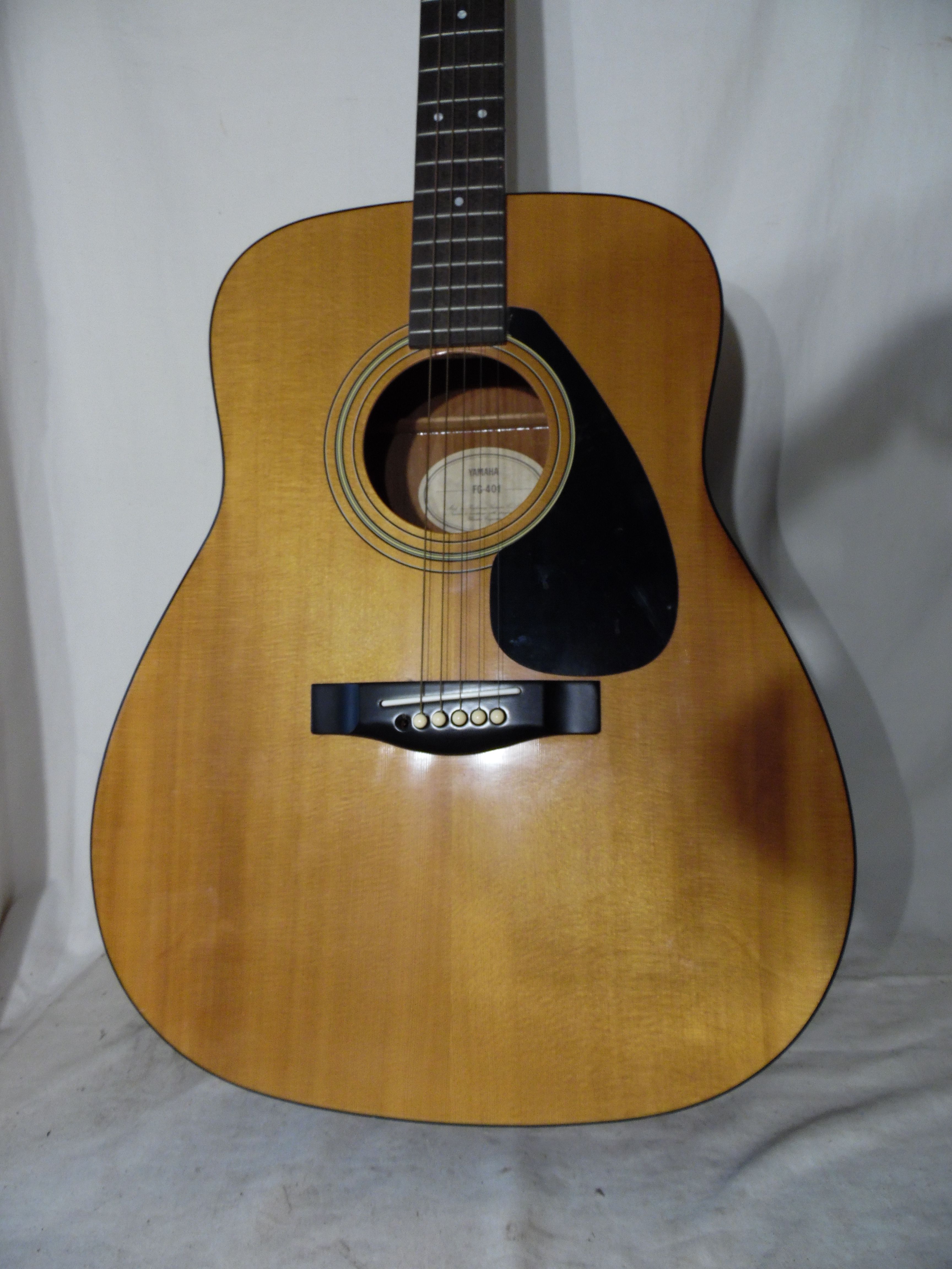 YAMAHA FG-401 Vintage Classic Acoustic Guitar 6 Strings Right Hand Taiwan