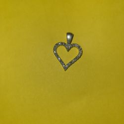 Heart Pendant!! 925 Silver & Tiny Diamonds