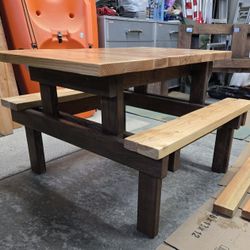 CUTE!! KIDS PICNIC TABLES