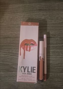 Kylie Jenner Lip Kit – Autumn 505 Matte