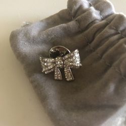 Small Bow Brooch With Crystals New