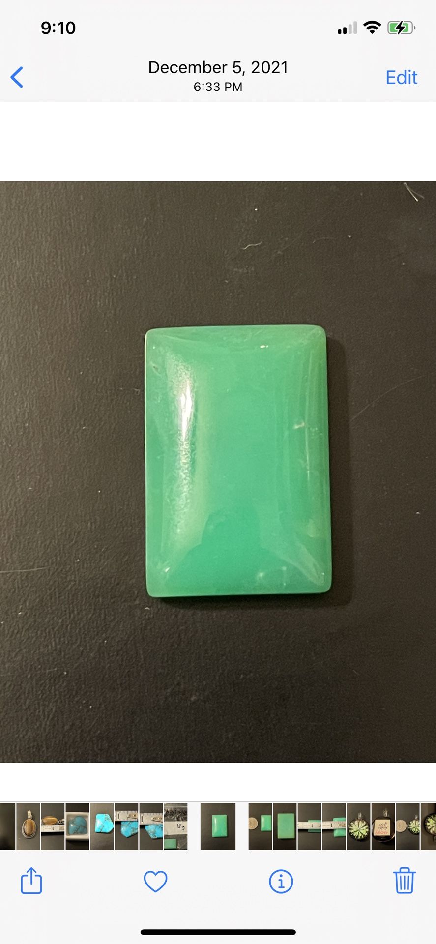 Chrysoprase Cabochon 8g