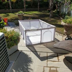 Play pen