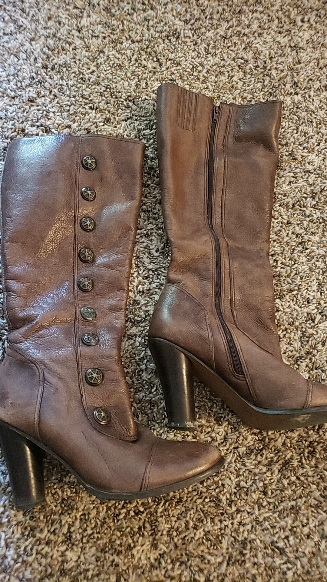 Real leather Very unique (size 8.5)