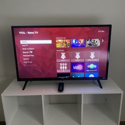 32” TCL Roku Smart TV