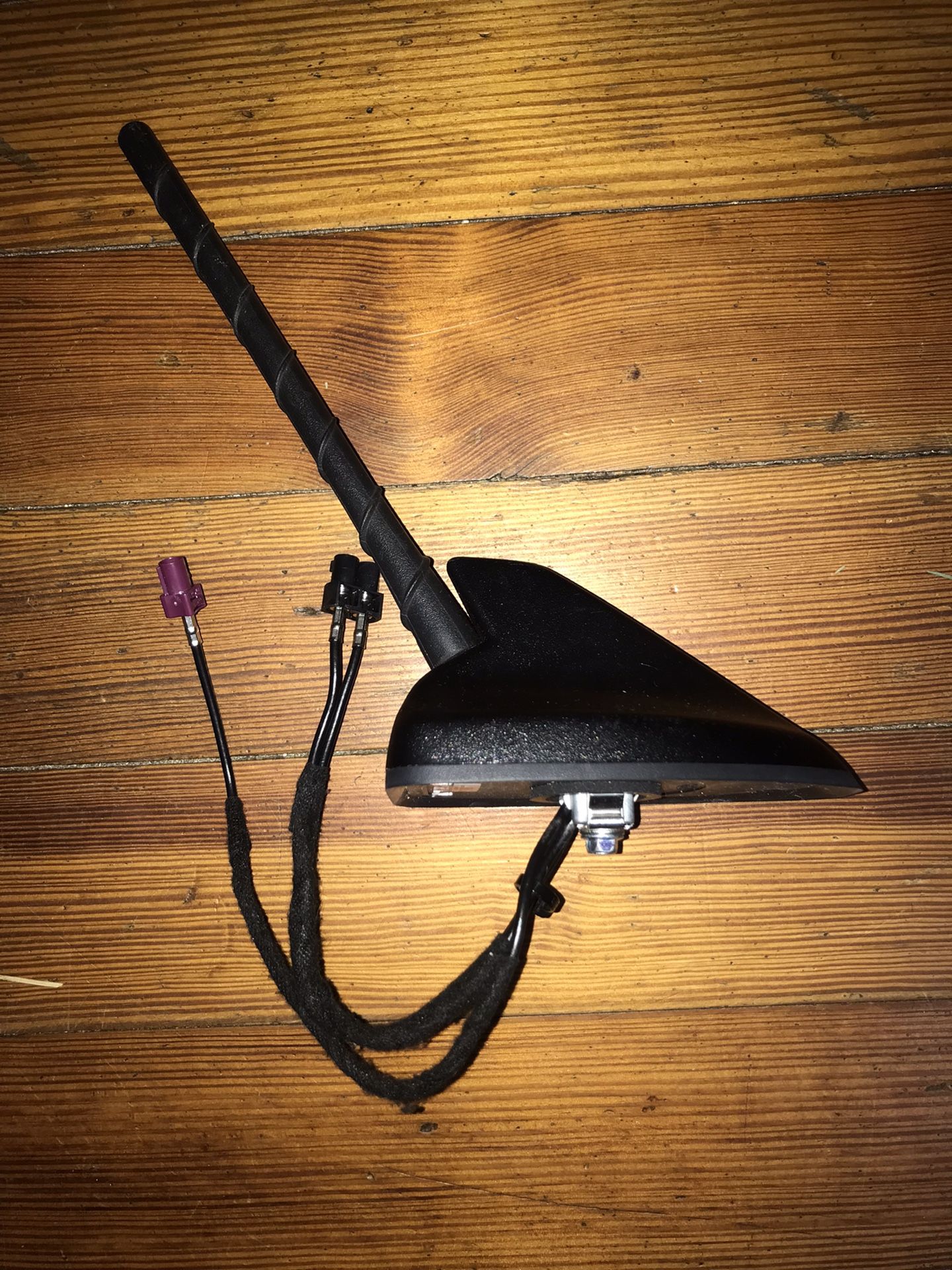 Ford Roof Shark Fin Antenna Module