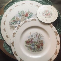 Royal Doulton Bunnikins Placemat, Plate And Coaster. 