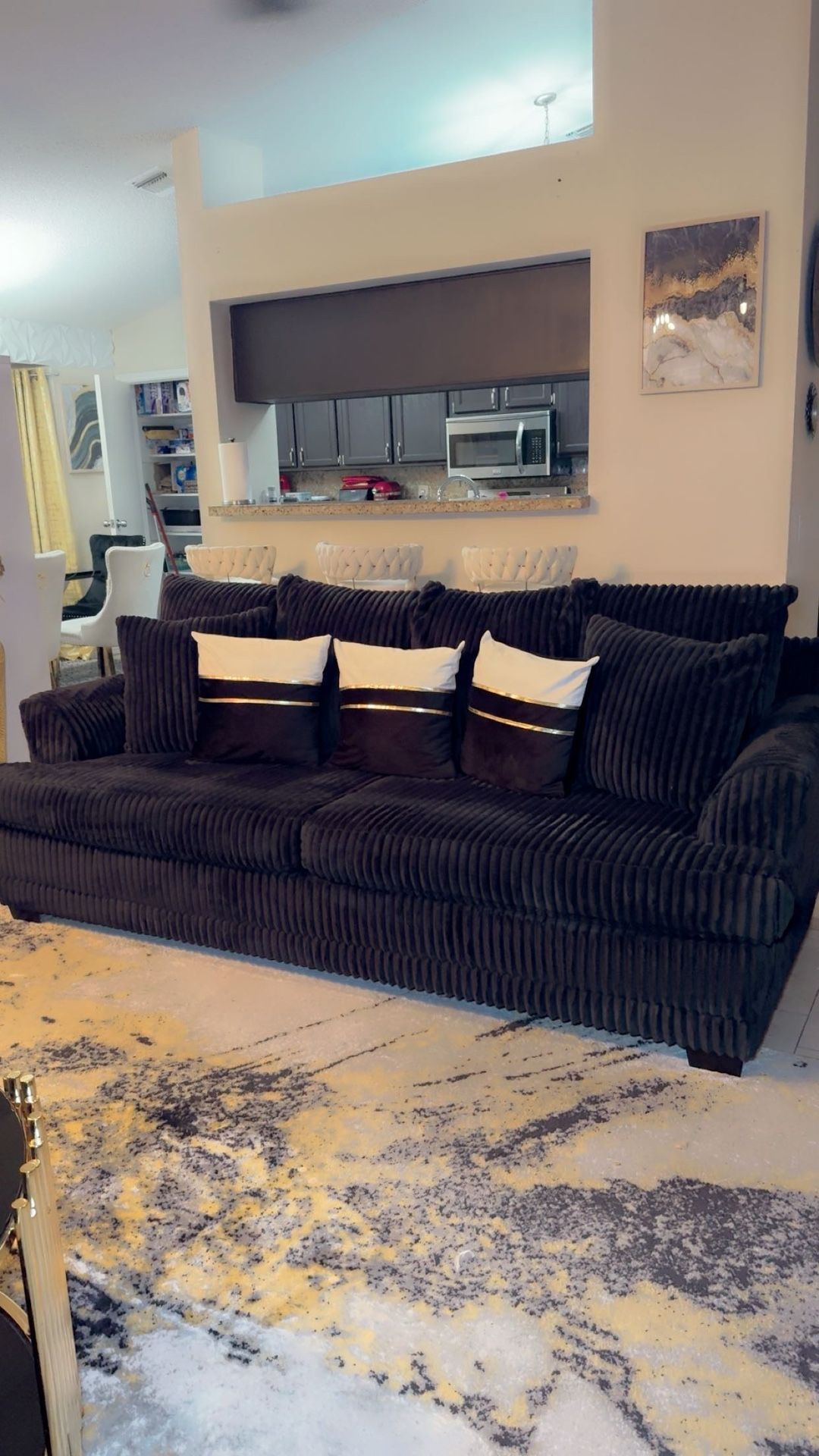 2 Coach Good Condition. Very Soft And Clean 1000$