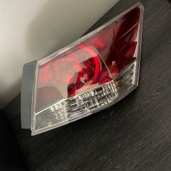 2008-2012 Honda Accord Right Taillight