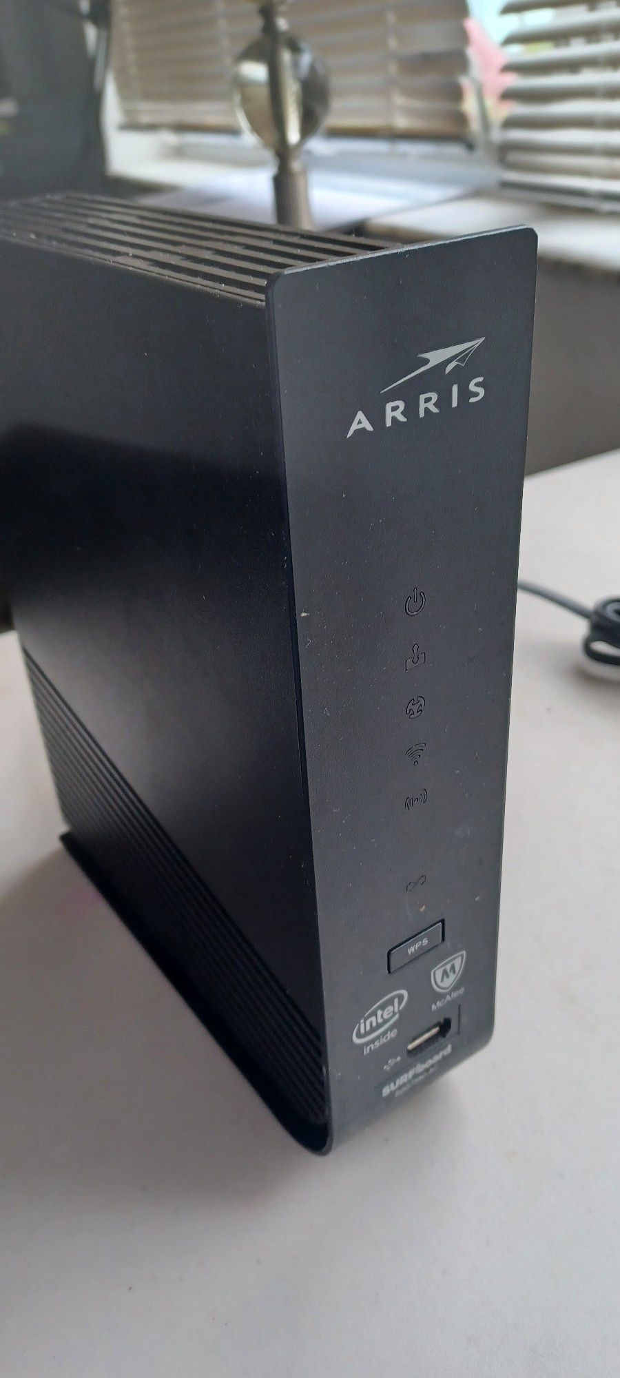 ARRIS Surfboard SBG7580AC Modem And WIFI ROUTER