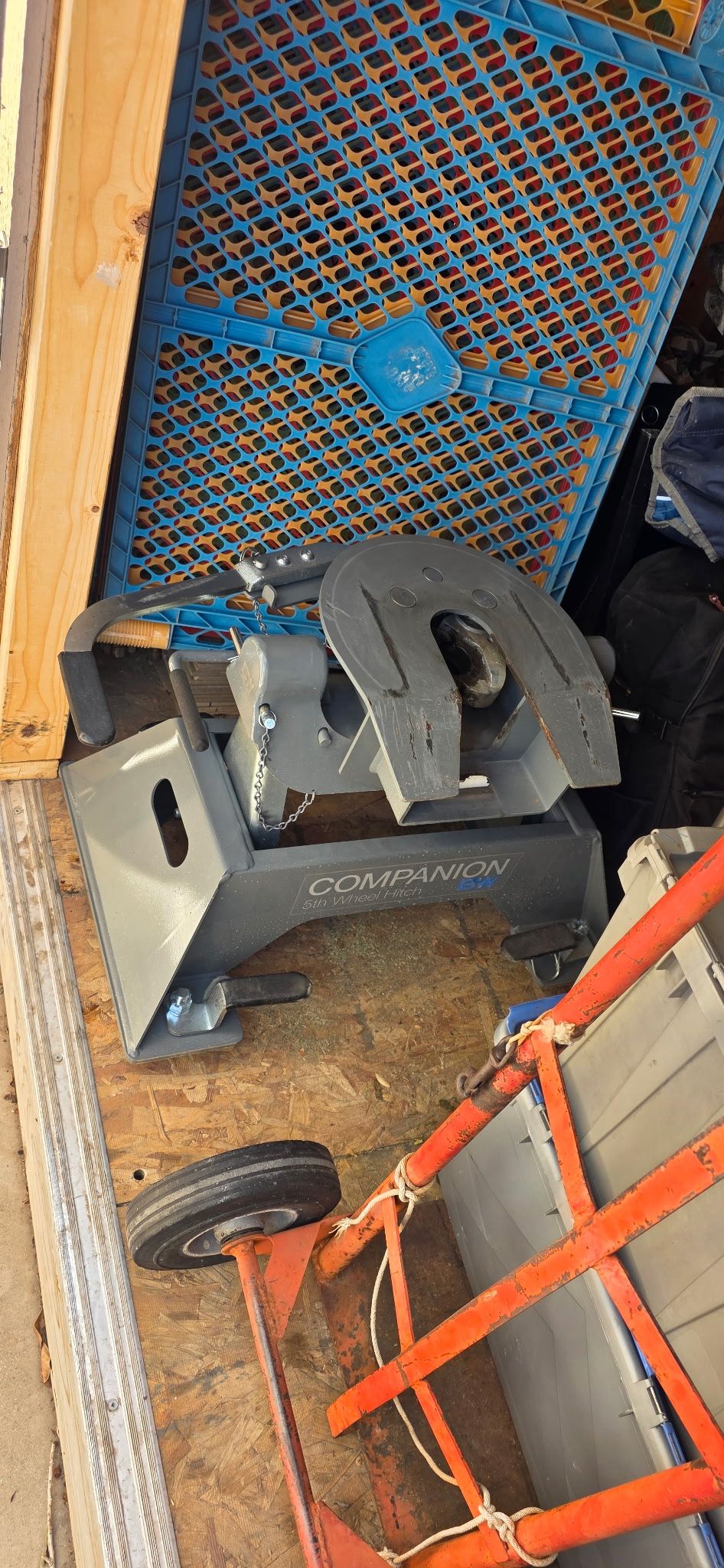 Fifth Wheel Hitch Companion Series GM Pucks 2020