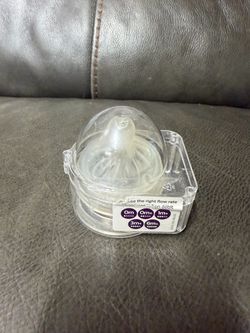 Baby Bottle Silicone 2x Nipple in Case