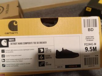 Size 9 Carhartt nano men's work shoes