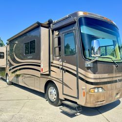 2007 holiday rambler endeavor model 40SFT Diesel pusher motorhome three slide outs