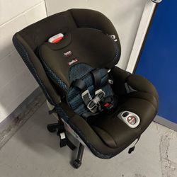 Britax Boulevard ClickTight Convertible Car Seat – Excellent Condition