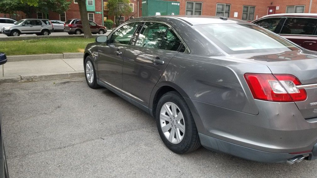 2011 Ford Taurus