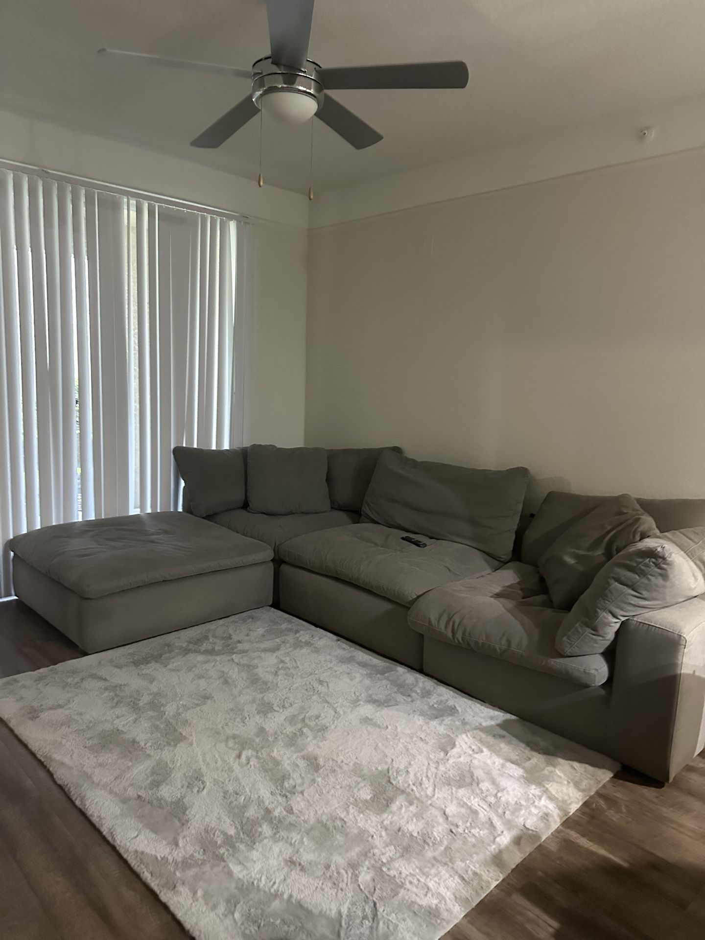 Nixon Cloud Couch Gray
