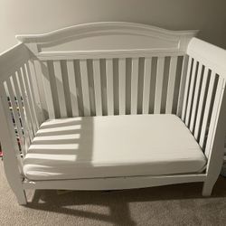 Baby/toddler Crib