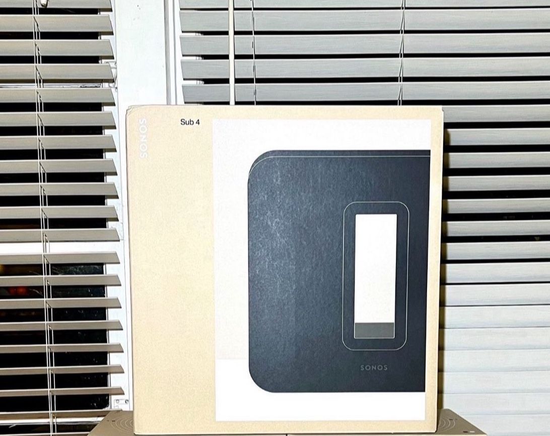 Sonos Sub 4 (Black) Brand New Sealed Includes Warranty.