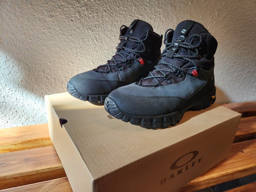 Oakley Vertex Boots, Triple Black