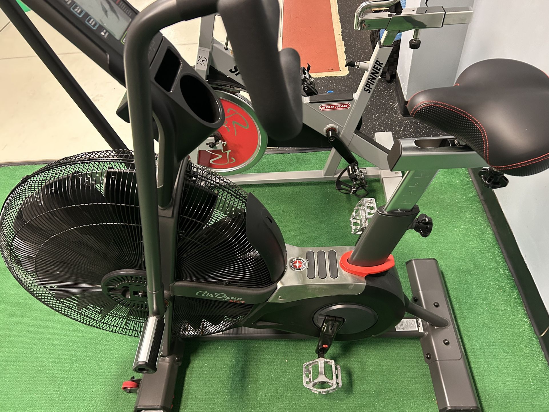 Schwinn Airdyne AD7 Fan Bike Assault Rogue Cycle Fitness Gym Cardio 