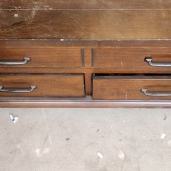 Coffee Table That Raises - Must Sell Asap