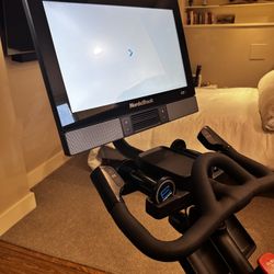 Like New NordicTrack S22i – $799