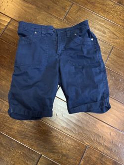 Ladies shorts size 4