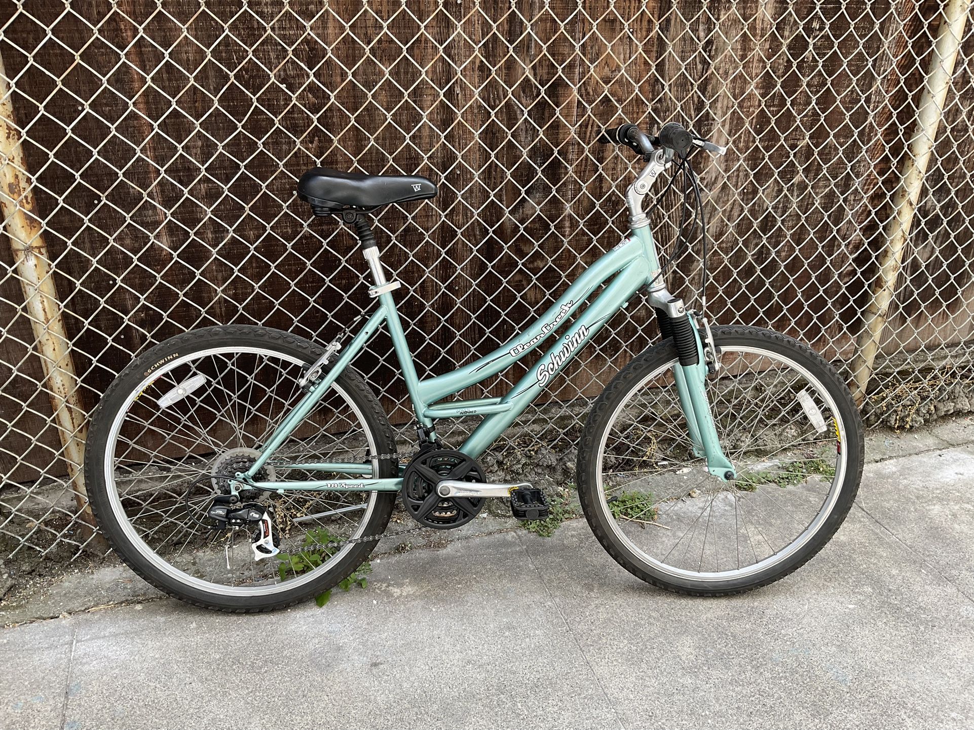 Schwinn Clear Creek step-thru bike - ready to ride READ description