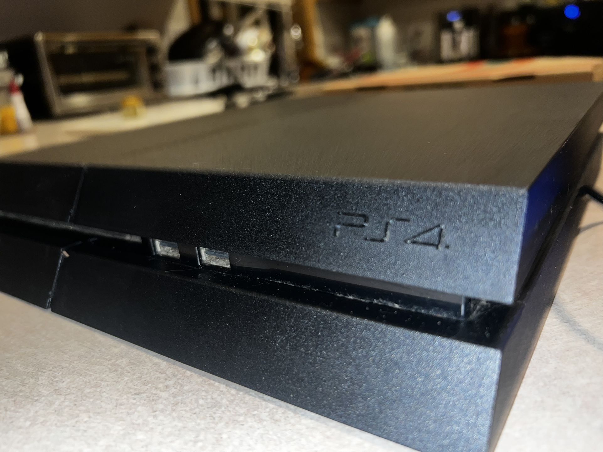 PlayStation 4 (ps4) 500GB Black Plus 2 Controllers And Games