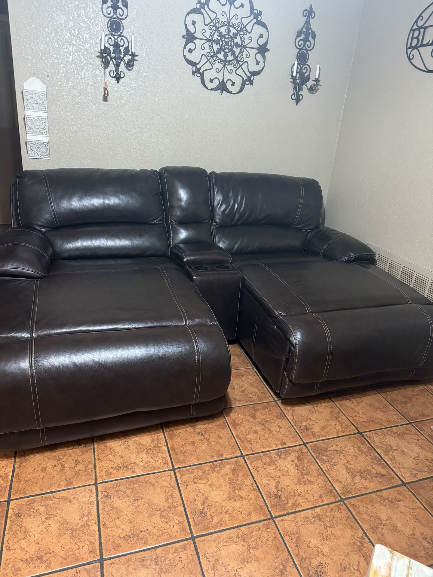 Brown Lether Couch Recliner 