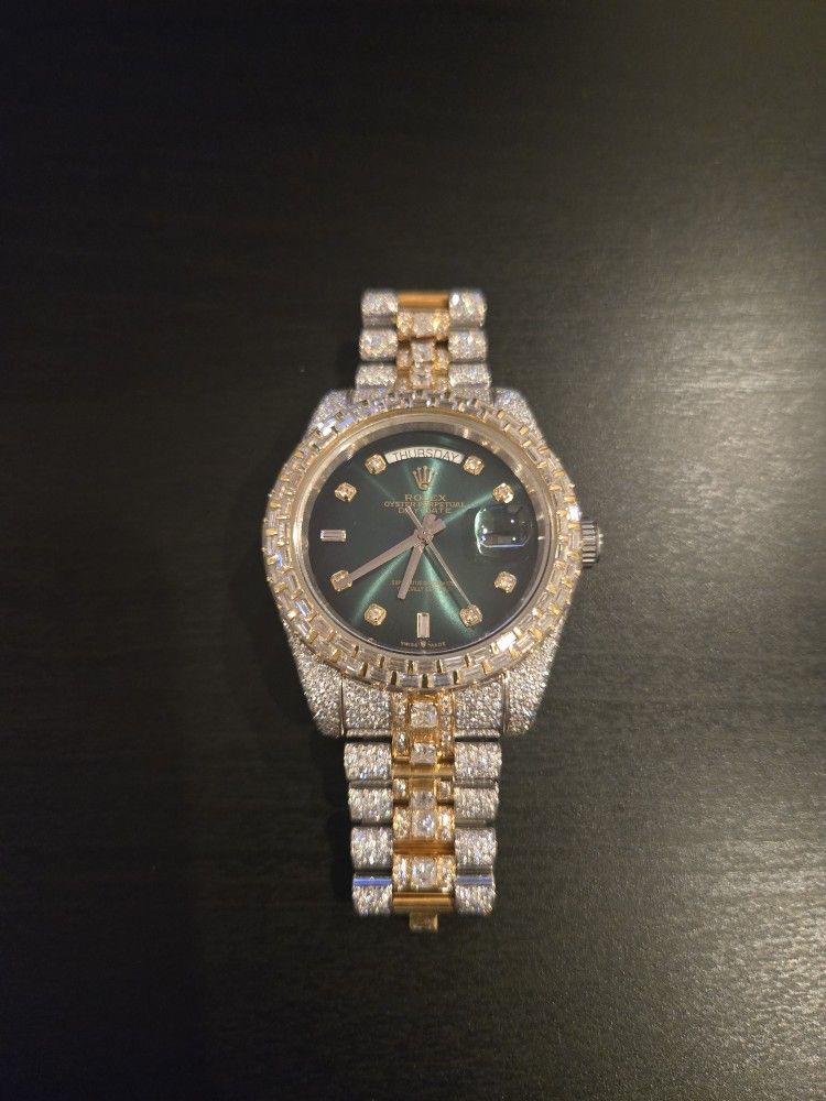 Vvs 1 Moisanatte Watch 