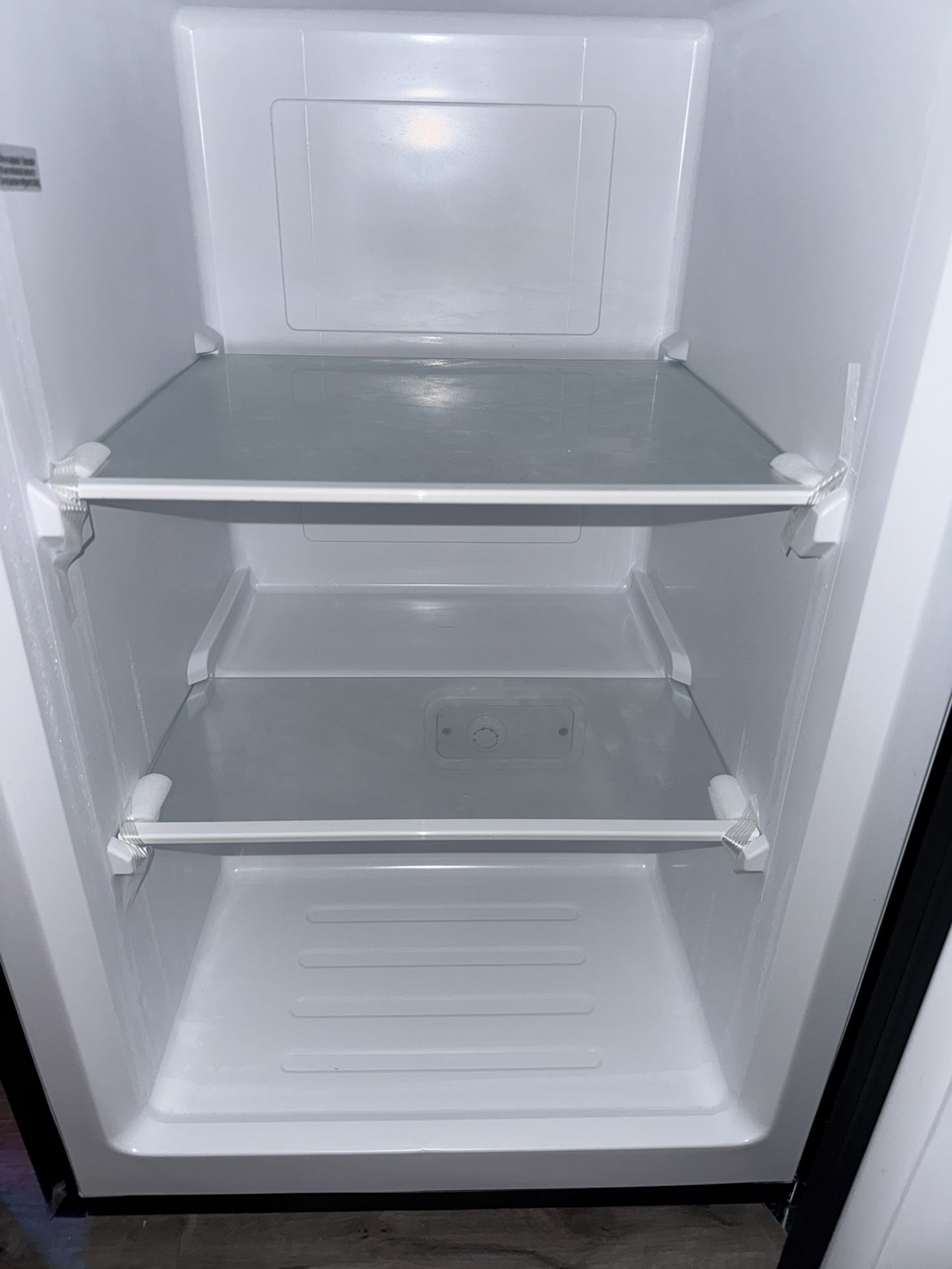 BRAND NEW mini Fridge