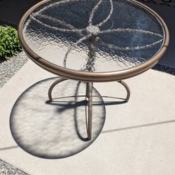 Outdoor glass top round table adjustable height